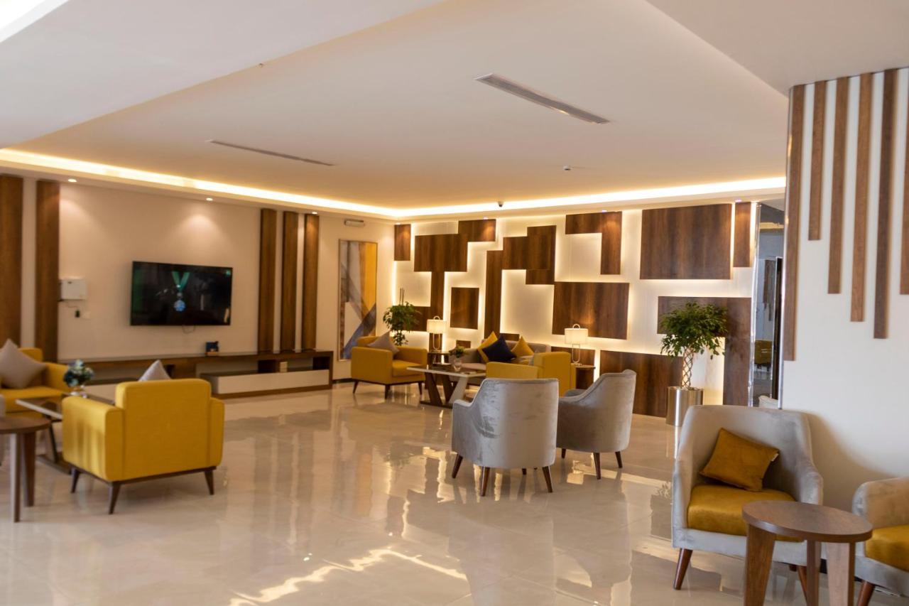 The Palace Hotel Suites Khamis Mushait Bagian luar foto