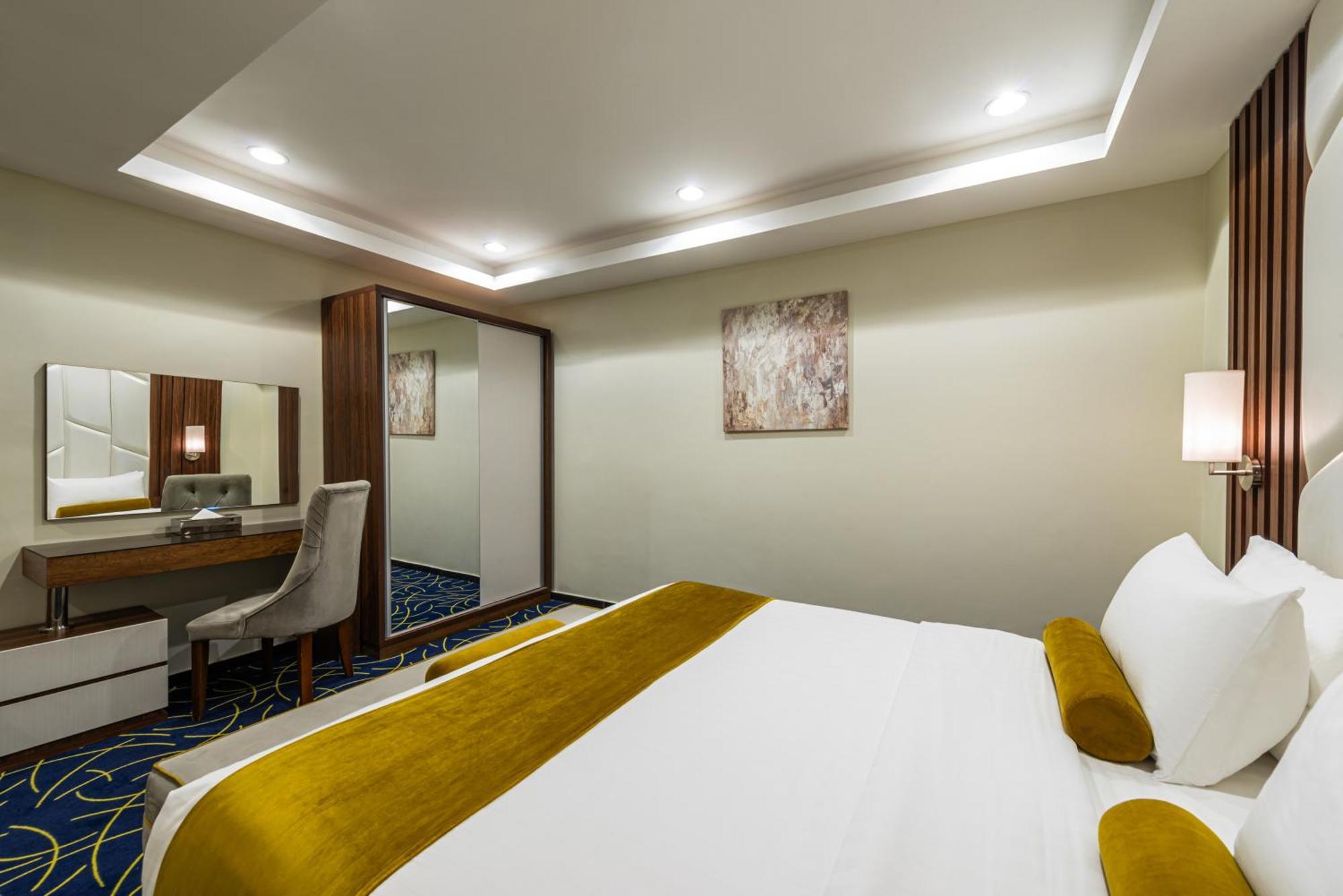 The Palace Hotel Suites Khamis Mushait Bagian luar foto