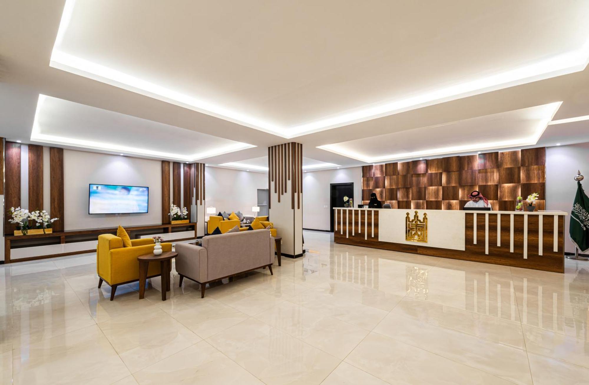 The Palace Hotel Suites Khamis Mushait Bagian luar foto